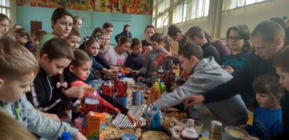 Праздник «Масленица пришла!» в Серафимовской воскресной школе.