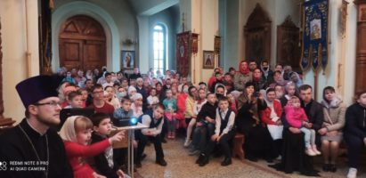 Пасхальный утренник учащихся  Серафимовской воскресной школы  в г. Белоозёрске