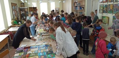 Весенняя ярмарка, посвящённая окончанию учебного года в Серафимовской воскресной школе