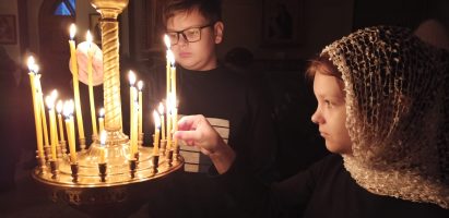 Детская служба в храме преподобного Серафима Саровского в г.Белоозёрске