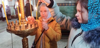Детская служба в храме преподобного Серафима Саровского в г.Белоозёрске