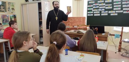 Праздник православной книги для старших классов в Серафимовской воскресной школе в г.Белоозёрске