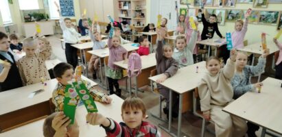 Рождественские   творческие  мастерские  «Дорогою добра»  в Серафимовской воскресной школе