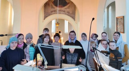 Создан объединённый хор «Родители и дети» на приходе храма преподобного Серафима Саровского в г.Белоозёрске