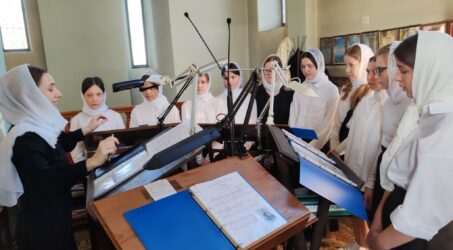 Детская служба в храме преподобного Серафима Саровского в г.Белоозёрске